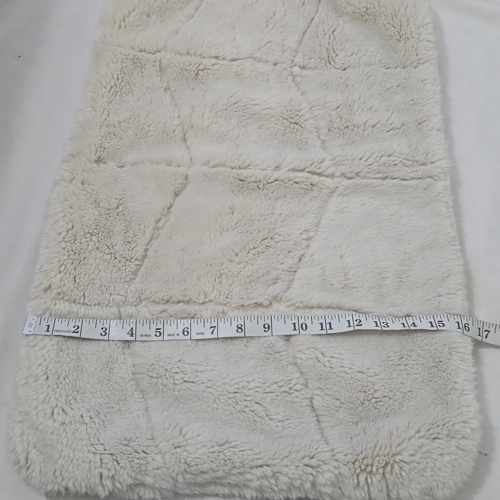 Potterybarn Quilted Plush Off White Faux Fur Rug‎